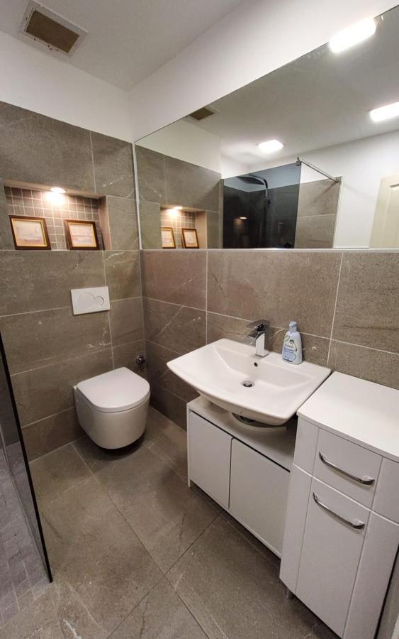 3 Zimmer Wohnung - Keine Party Wohnung ! 6 Personen デュッセルドルフ エクステリア 写真