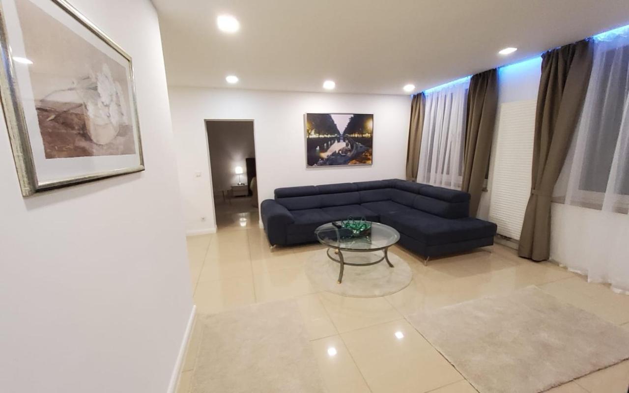 3 Zimmer Wohnung - Keine Party Wohnung ! 6 Personen デュッセルドルフ エクステリア 写真