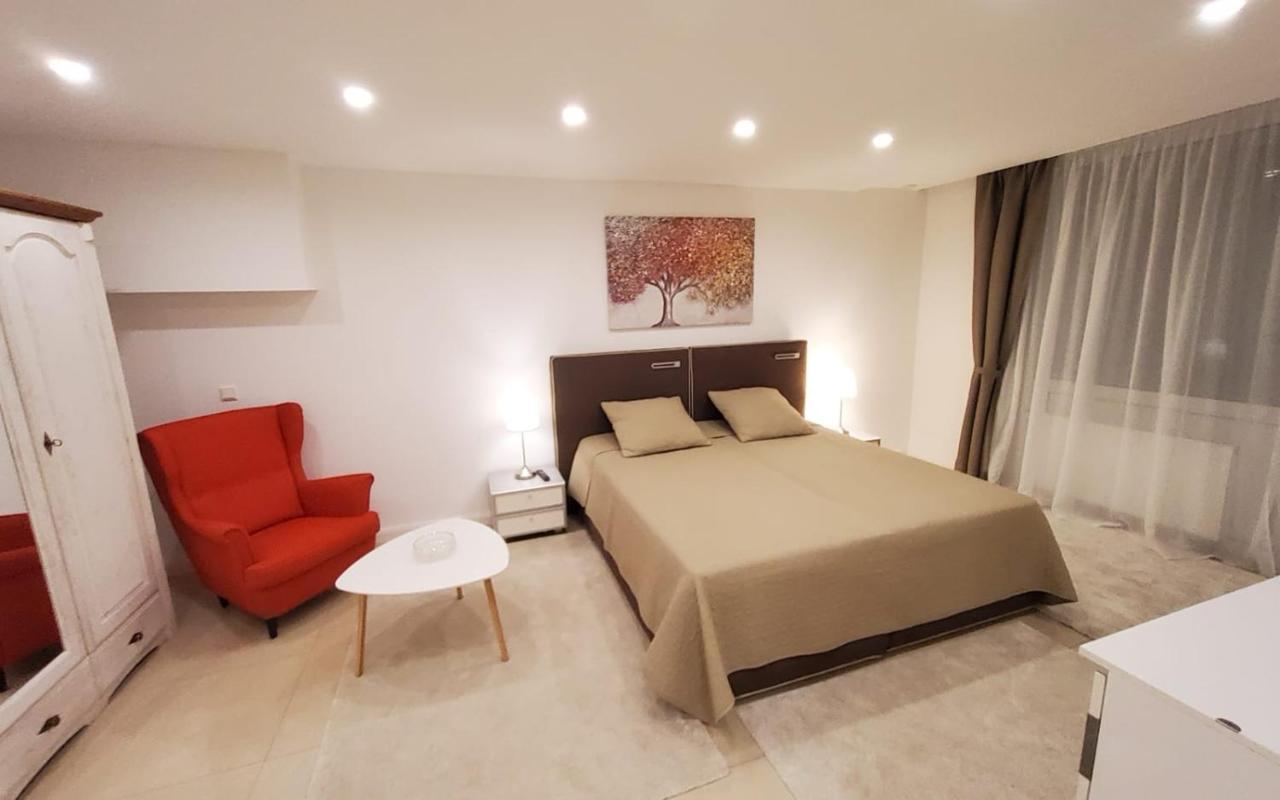 3 Zimmer Wohnung - Keine Party Wohnung ! 6 Personen デュッセルドルフ エクステリア 写真