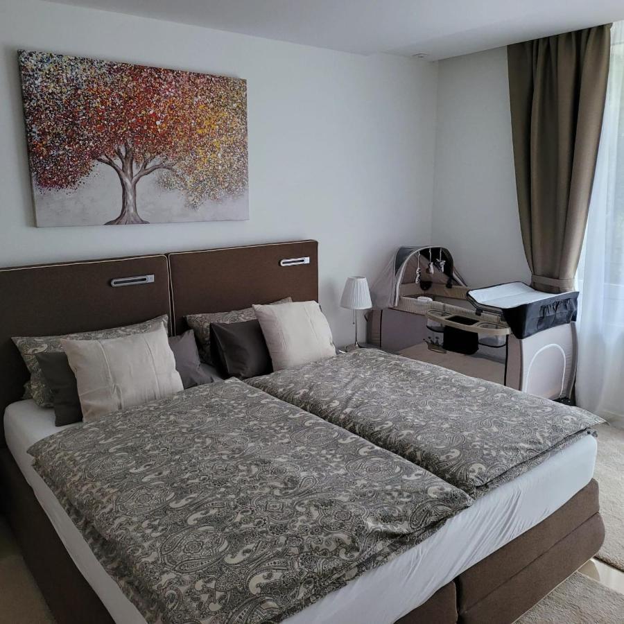 3 Zimmer Wohnung - Keine Party Wohnung ! 6 Personen デュッセルドルフ エクステリア 写真